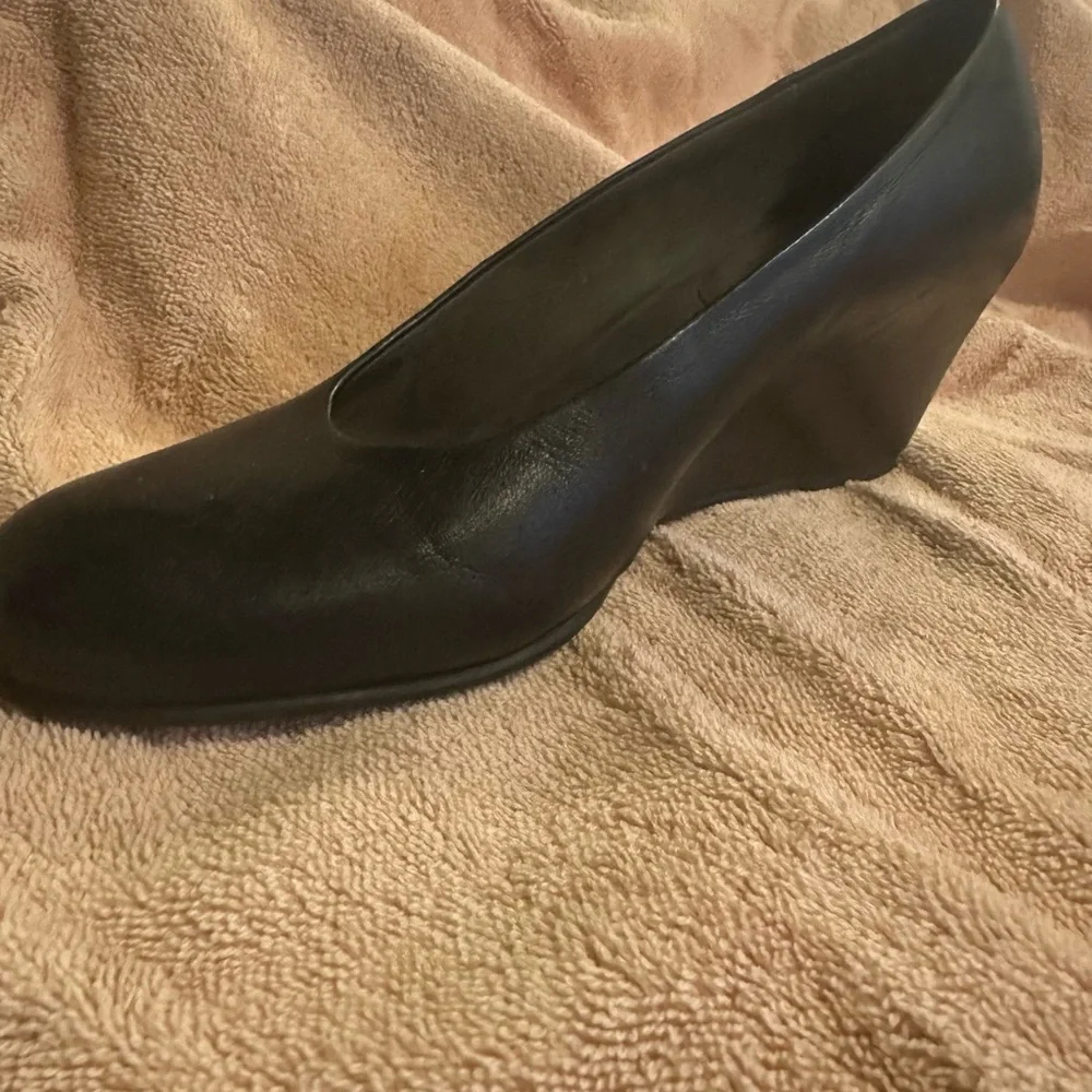 Stuart Weitzman Black Leather Wedge Pumps - Picture 3 of 6